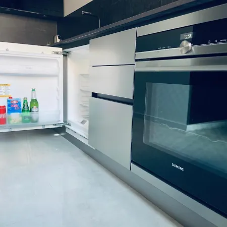 5 Star - Luxury & Comfort Apartmán