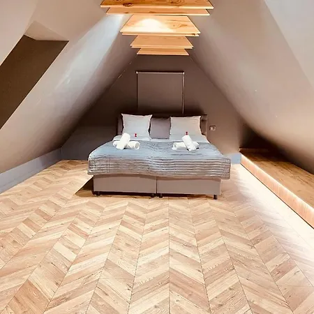 5 Star - Luxury & Comfort イェレニャ・グーラ